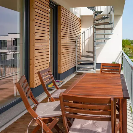 Sonnendeck שוורין