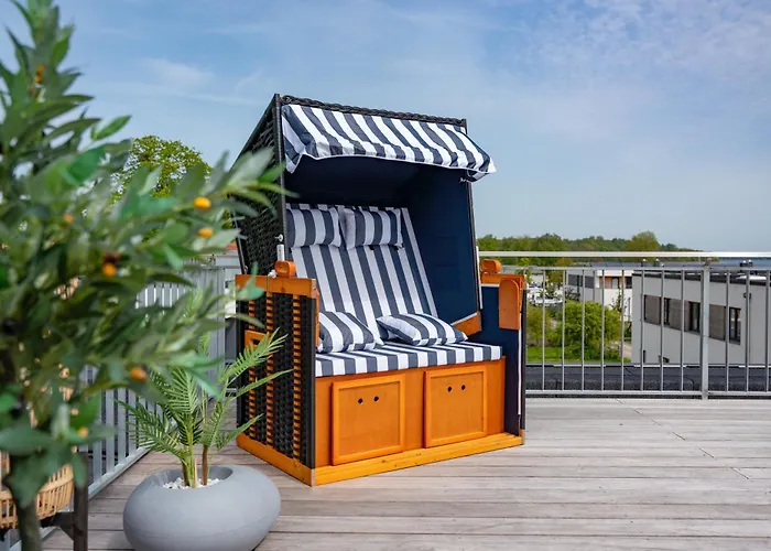 Sonnendeck - Mit Dachterrasse, Seeblick, Parkplatz, Fahrradschuppen, King-size Bett - Seenah Relaxen Apartment