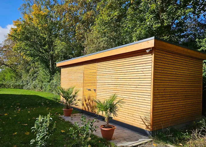 Sonnendeck - Mit Dachterrasse, Seeblick, Parkplatz, Fahrradschuppen, King-size Bett - Seenah Relaxen Apartment Schwerin (Mecklenburg-Vorpommern)